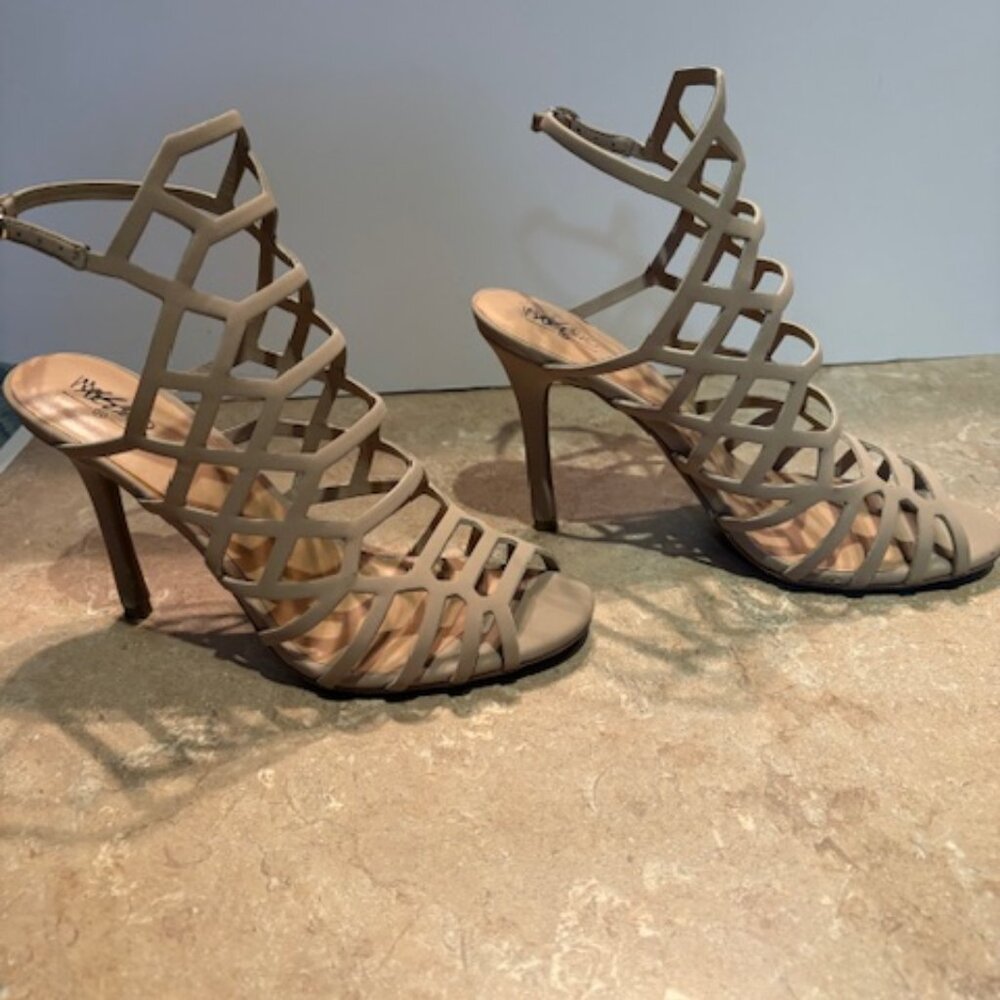 Mossino Kylea taupe cage gladiator shoes